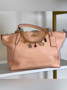 Coach Bracelet Leather Small Kelsey- Light Pink